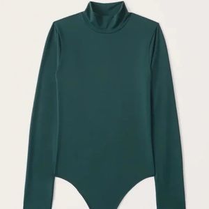 Long-Sleeve Seamless Fabric Mockneck Bodysuit xs